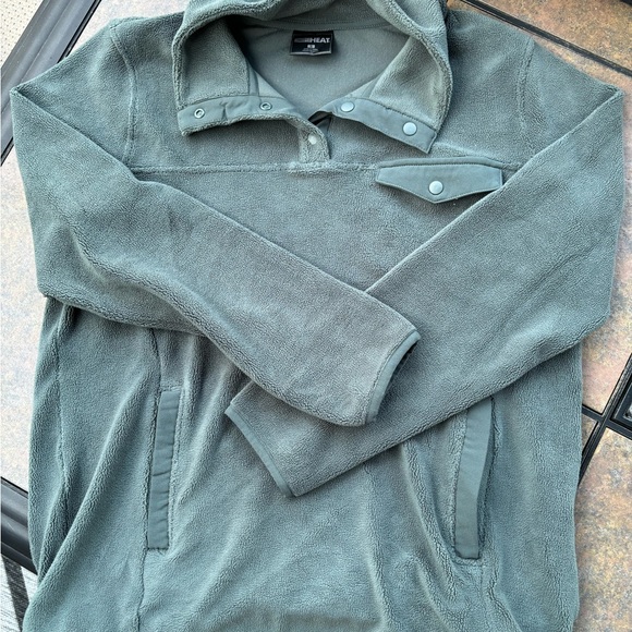 Warm and cozy jacket. Perfect for fall! - Picture 1 of 2
